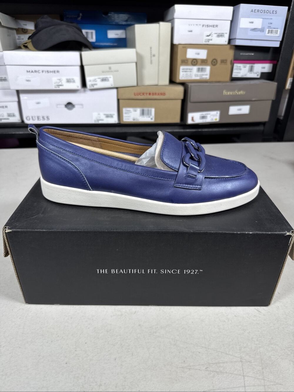 Women's 11 Naturalizer Kateri Loafer Flat Dusk Blue Leather